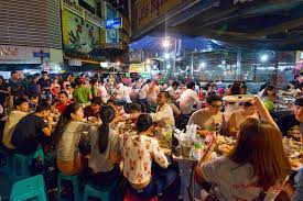 Exploring the Irresistible Flavours: Embarking on a Thai Street Food Adventure