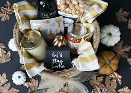 Thoughtful Gestures: Elevating Housewarming Celebrations with a Gift Basket
