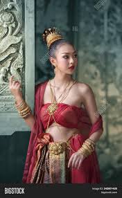 Embracing the Essence of Thai Traditional Heritage